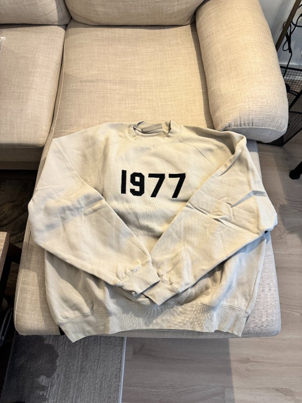 MENS Essentials by Fear of God - 1977 Crewneck Sweatshirt Cream - Size Medium